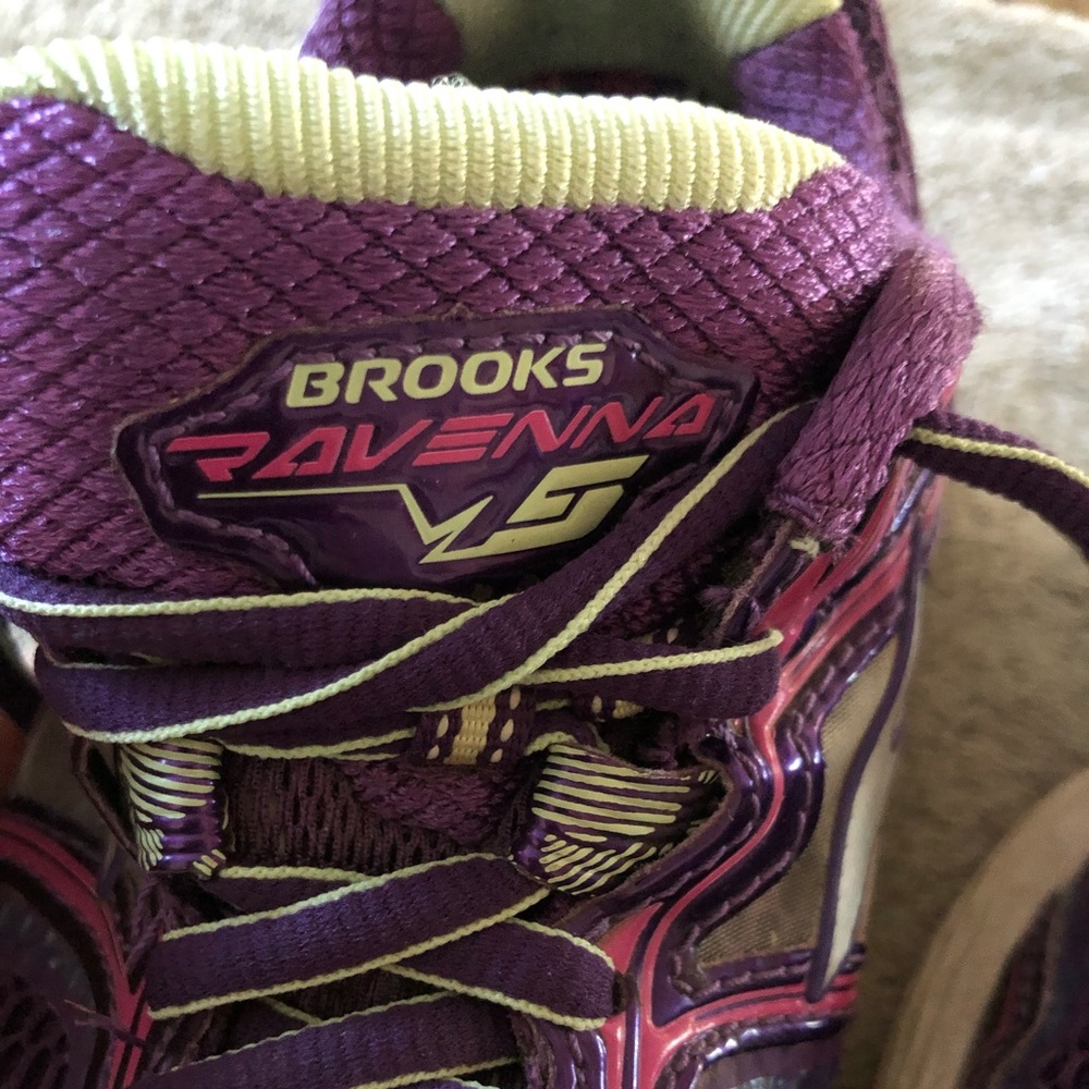 Brooks Ravenna 5 shoes